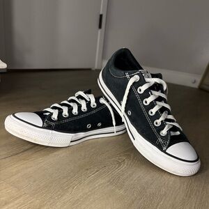 Low Top Converse Kids 6 Womens 8